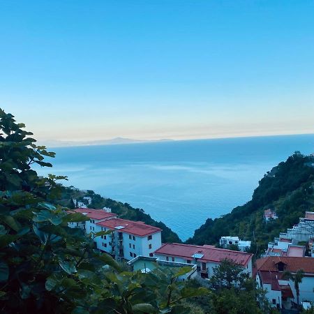Lucy'S House - Comfortable Apartment In Amalfi Buitenkant foto