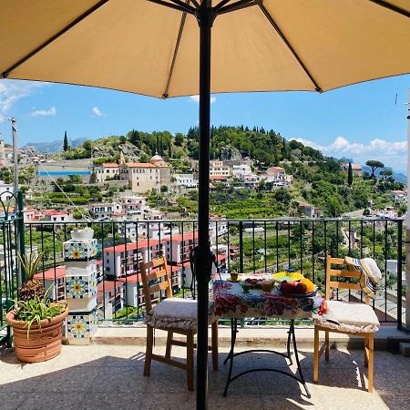 Lucy'S House - Comfortable Apartment In Amalfi Buitenkant foto